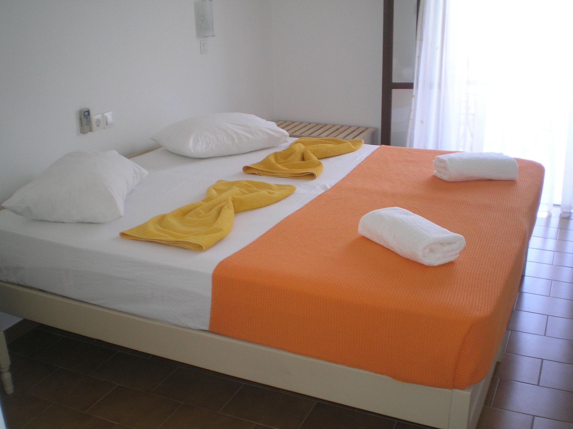 Golden Sun Aparthotel Chora  Buitenkant foto
