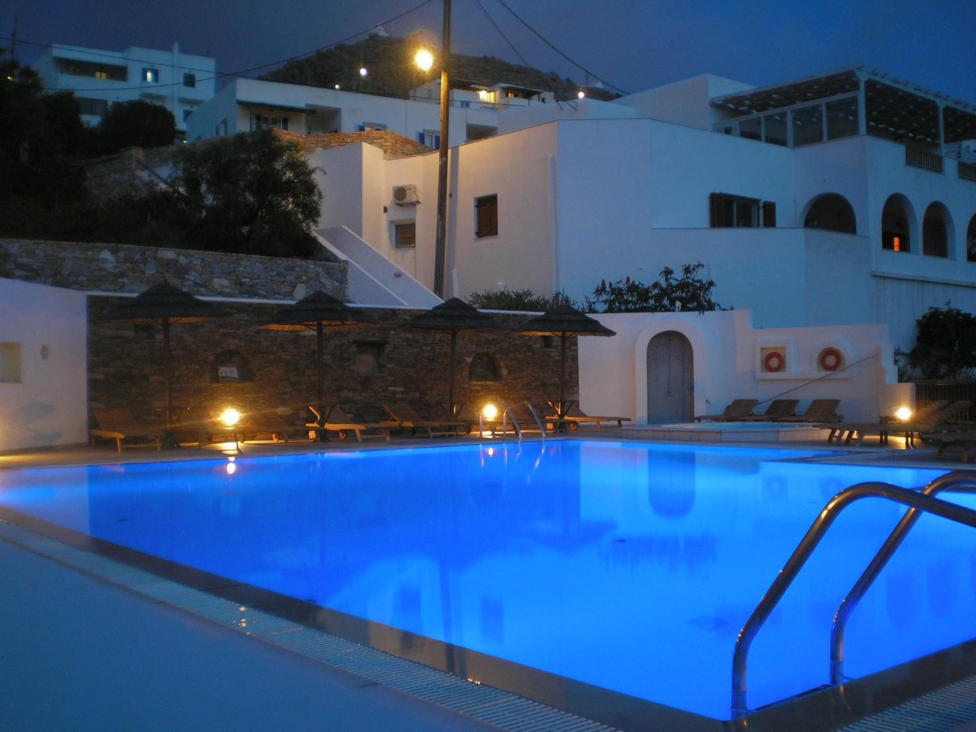 Golden Sun Aparthotel Chora  Buitenkant foto