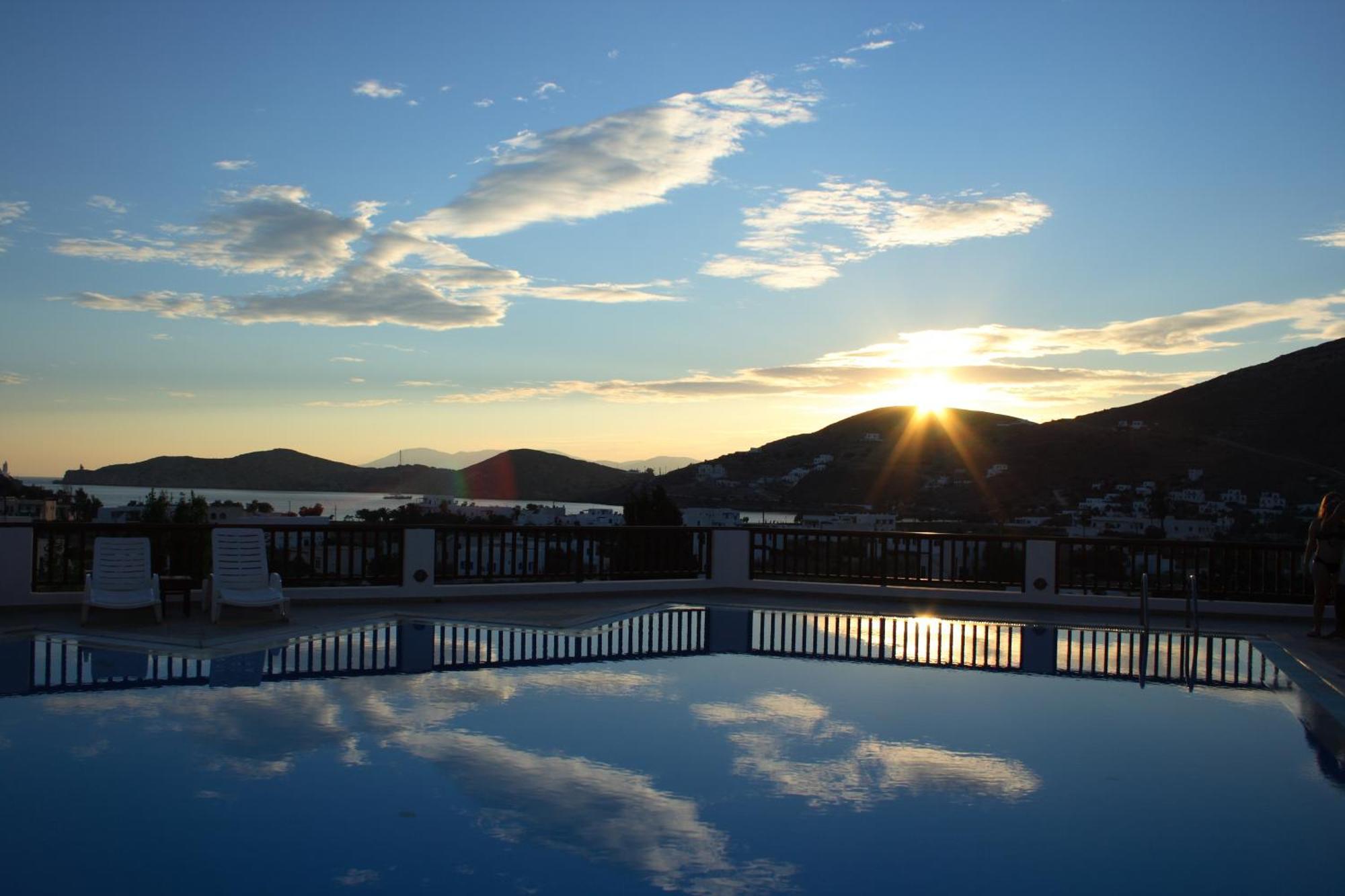 Golden Sun Aparthotel Chora  Buitenkant foto